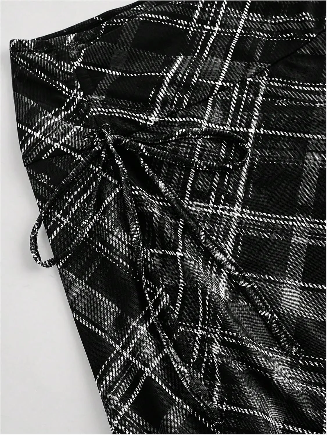 Verdusa Women's Y2K Vintage Plaid Skirt Asymmetrical Mesh Layered Flowy Skirt